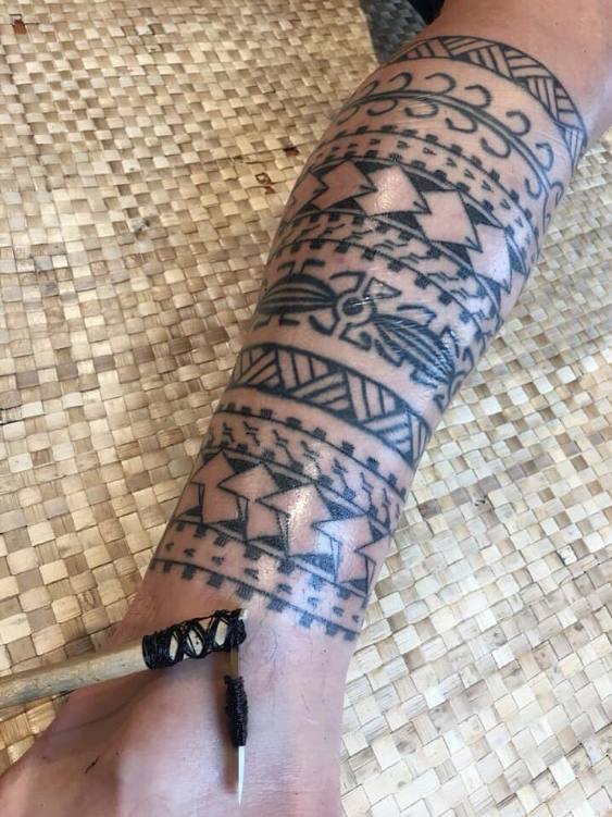 la-tatouage-traditionnel-pili-moo